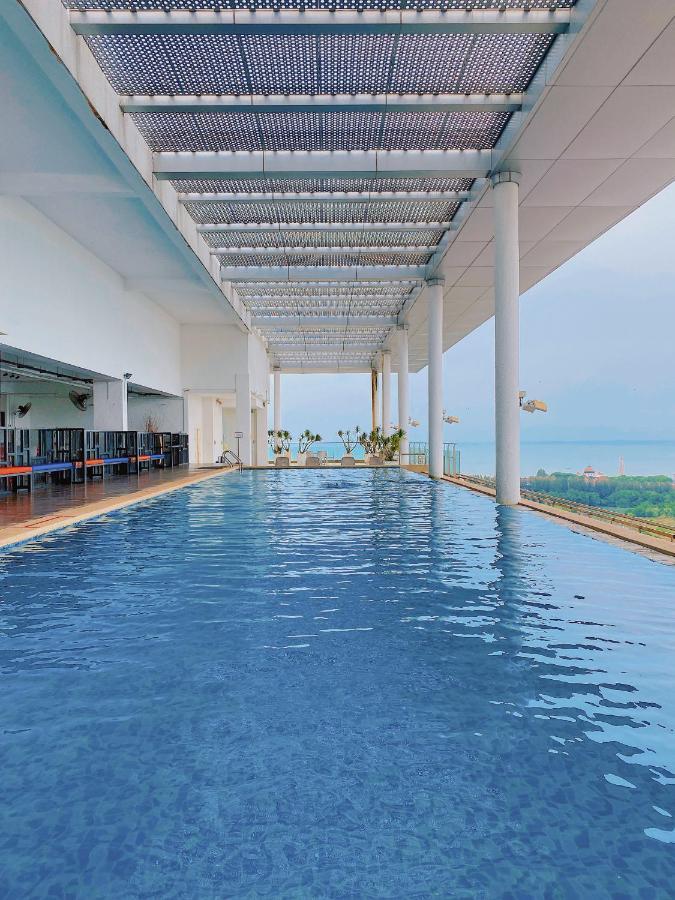 Straits Suite By C Homestay Malacca Exterior photo